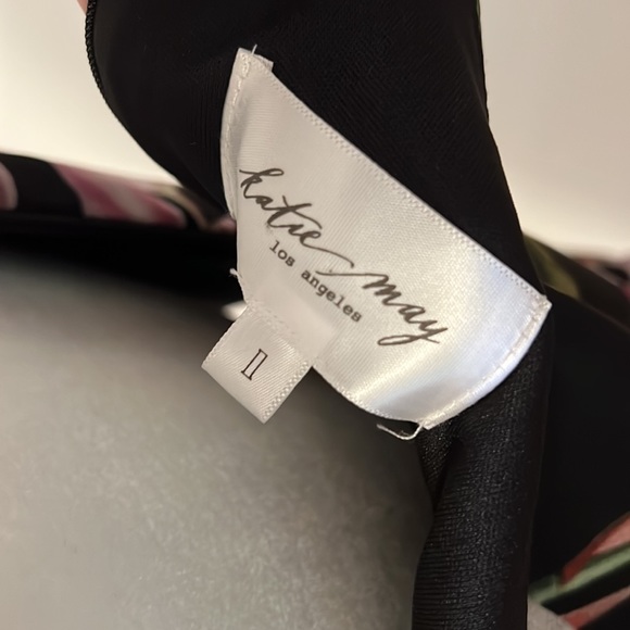 Walk This Way Dress - Picture 10 of 11